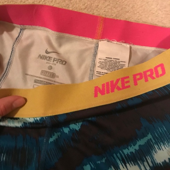 Capri Nike Pro - Picture 4 of 4